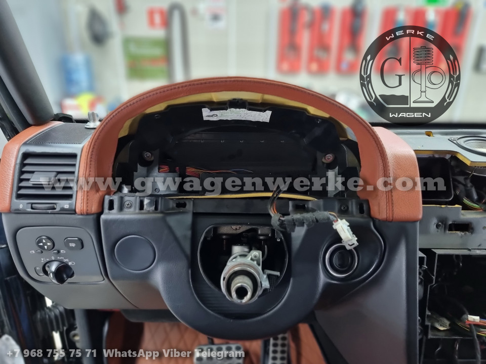 Gwagen 2003 dashboard remaking. Mercedes Comand 5.1 and Custer for G-Class W463
